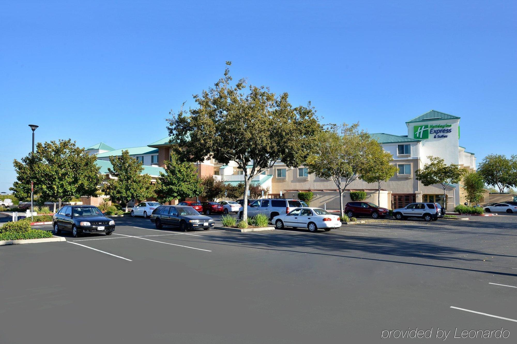 Holiday Inn Express & Suites Elk Grove Central - Hwy 99 By Ihg Exterior photo